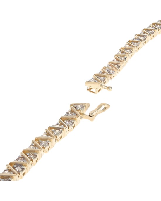 Diamond 'V' Link Bracelet in Yellow Gold